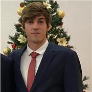 Estudiante de grado en Matemáticas y Economía imparte clases de refuerzo para todas las edades
